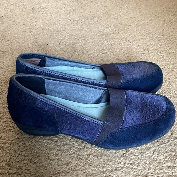 Skechers Shoes - Elegant Blue Women's Shoes